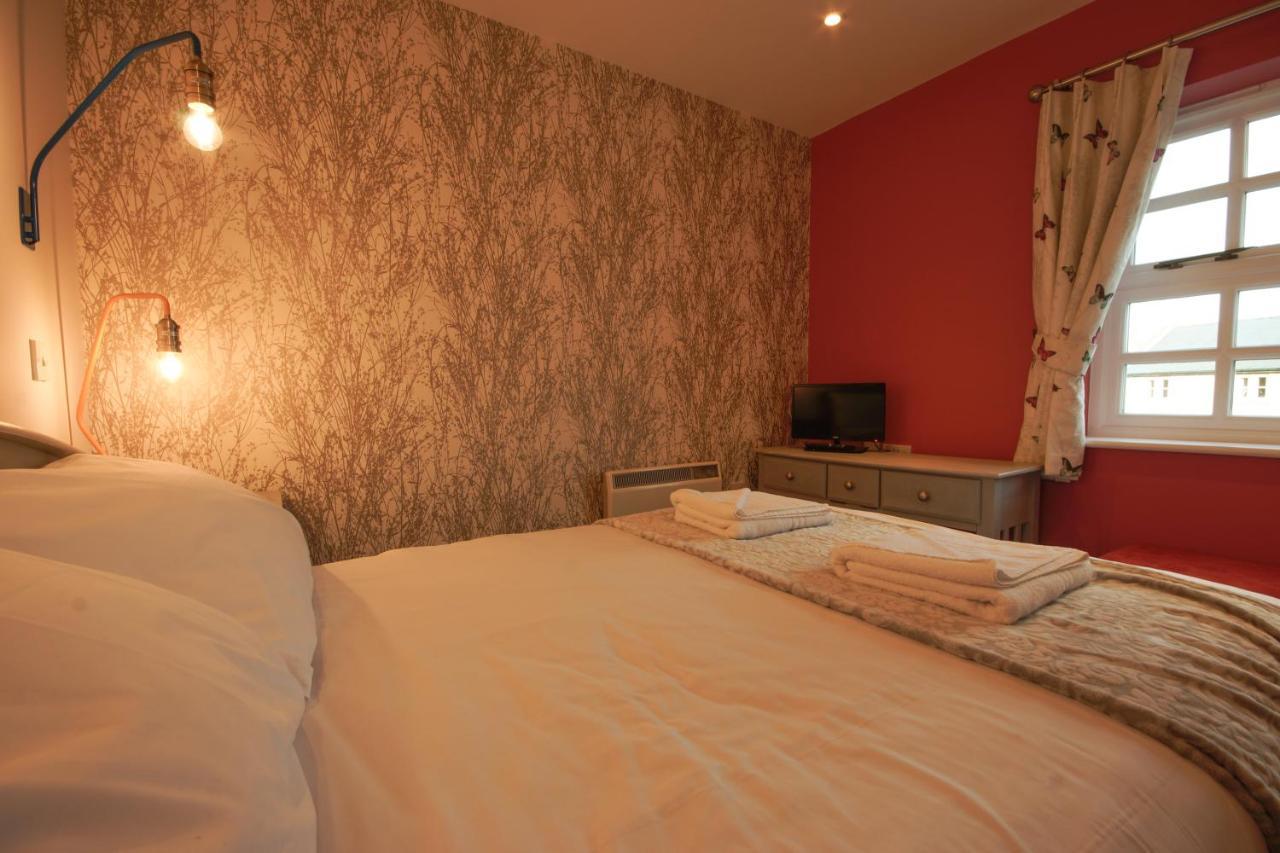 Peveril Cottage - Darwin Lake Holiday Village Матлок Екстериор снимка